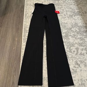 SPANX booty boost flare yoga pant size XS black NWT